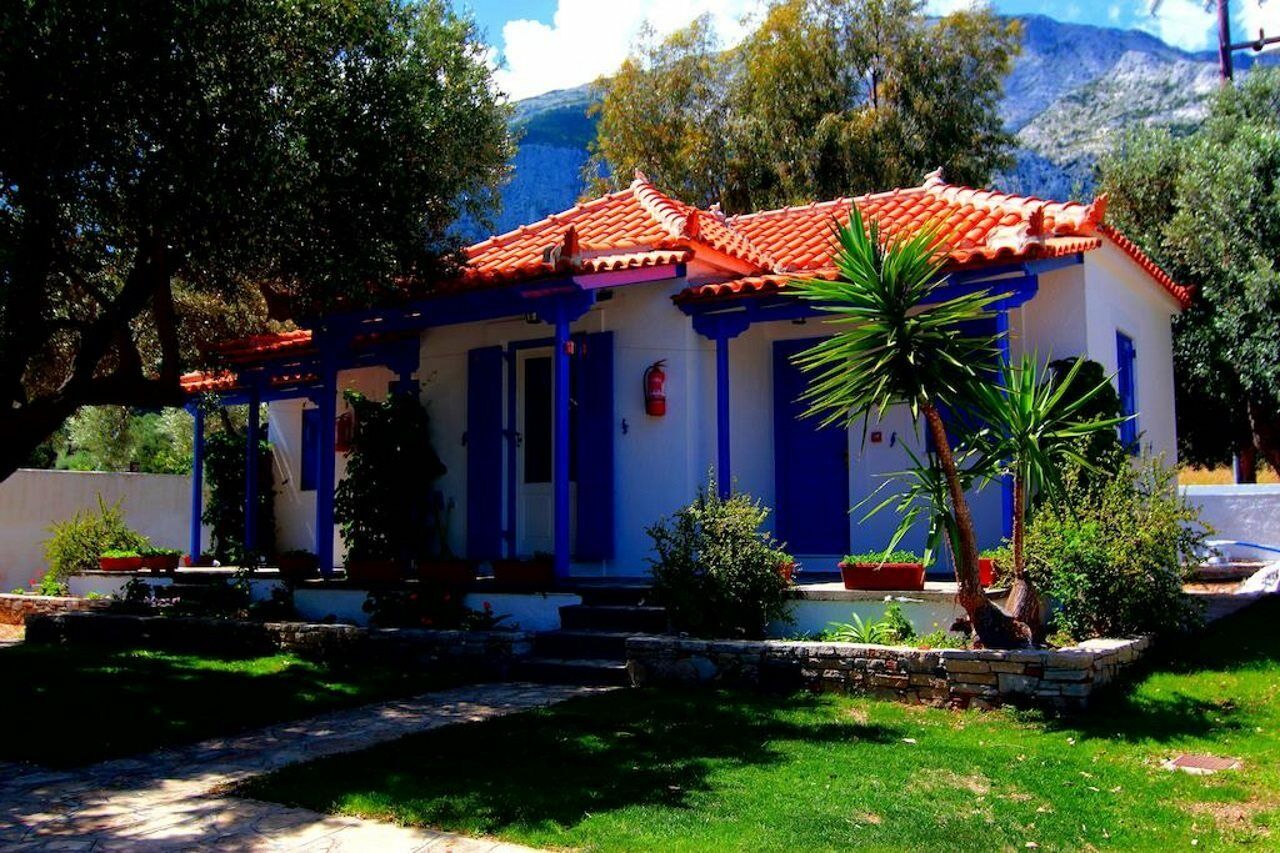 White Rock Apartments Marathókampos Екстериор снимка
